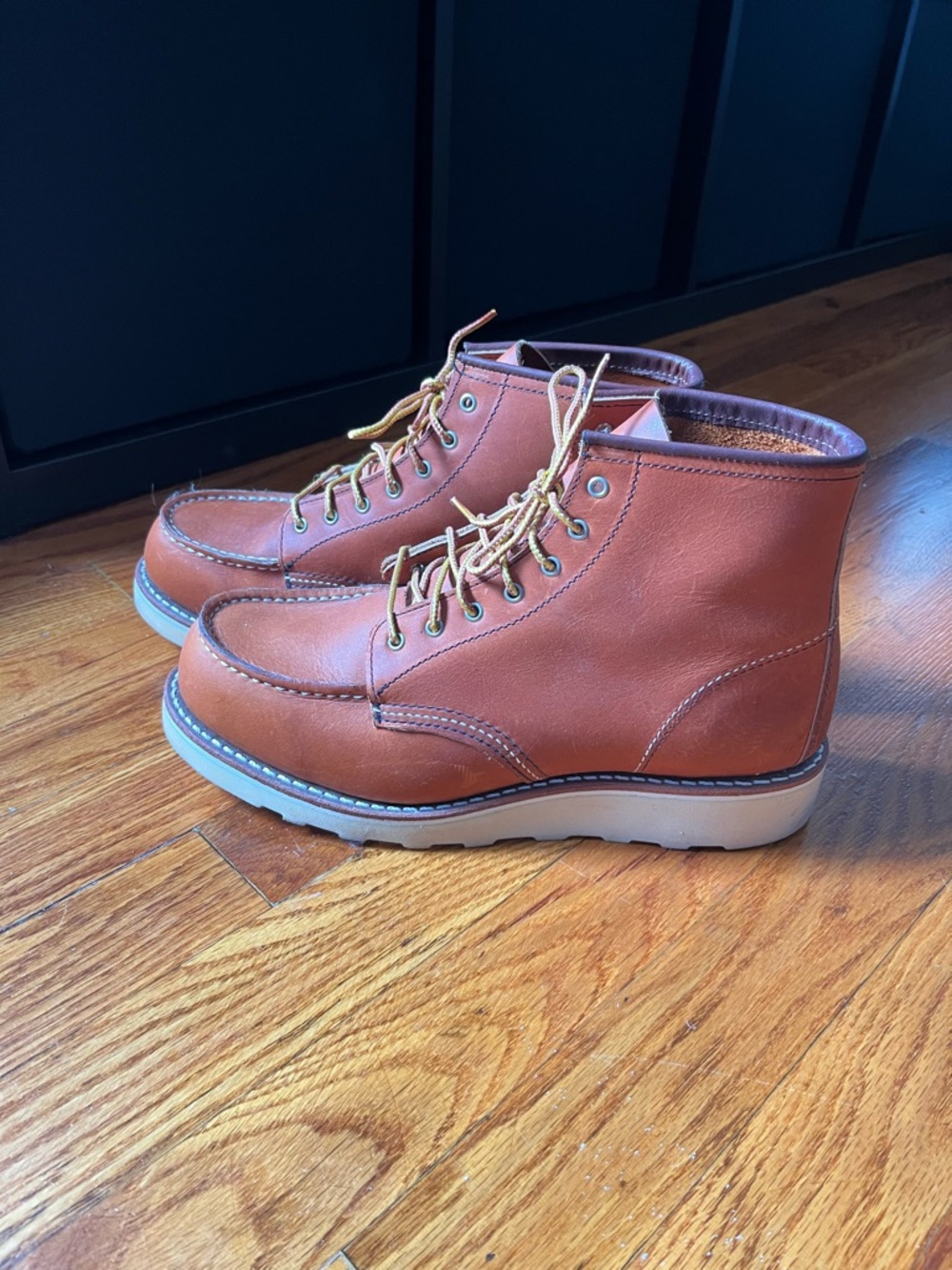 Red wing Classic Moc women’s Boot in Oro - Tan Leather Size 9.5 - Picture 5 of 10
